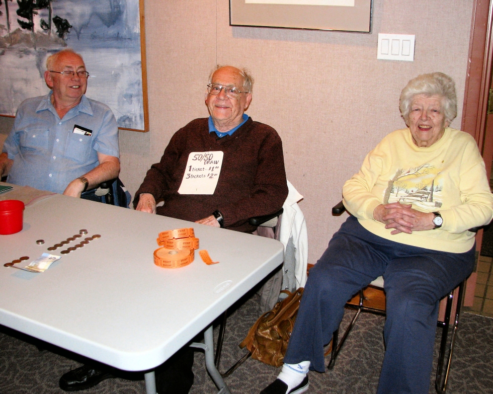 Don Tebble Gord and Marion Lapp 5050 on May 6 2008.jpg